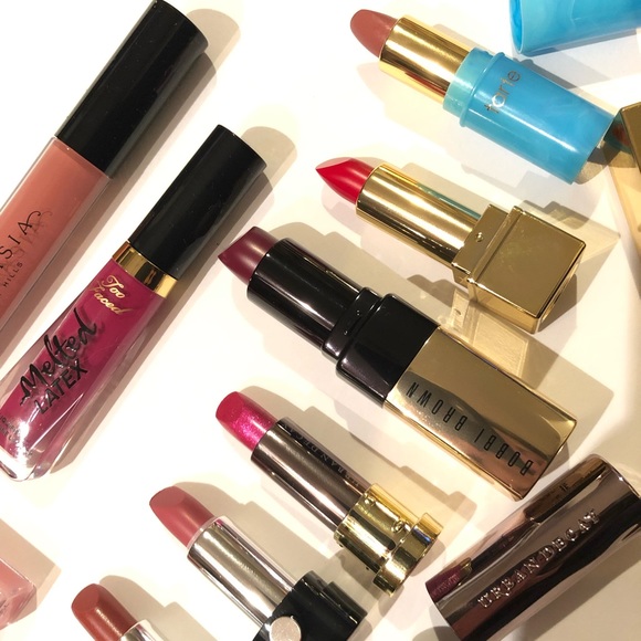 Lipsticks / liners from Sephora - Picture 1 of 4